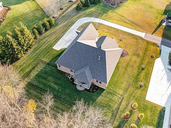 4th image of 849 Cedar Dr