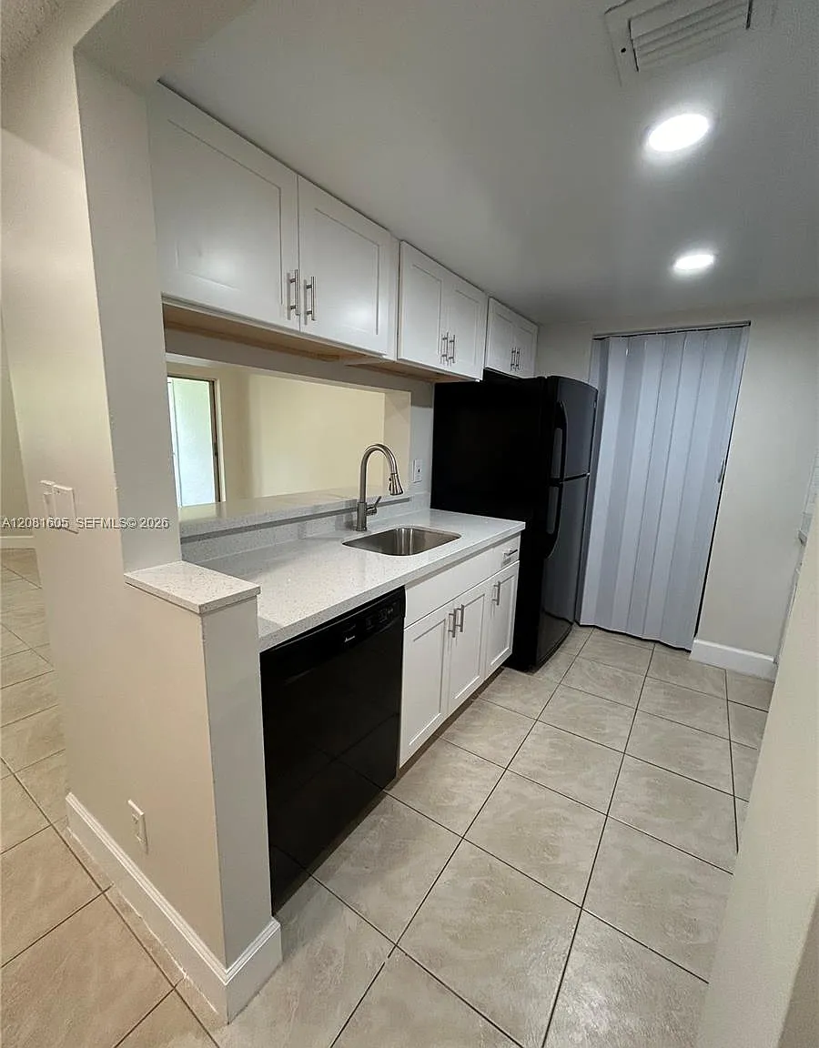 Citation Way Condo — Photo 3