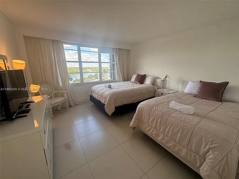 5151 Collins Ave #923 — Photo 11
