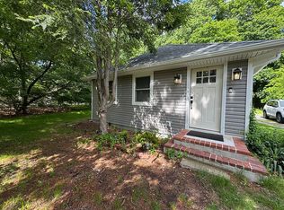 19 Sunny Rd, Saint James, NY 11780