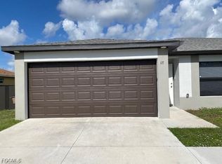 117 SE 13th St, Cape Coral, FL 33990