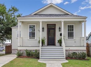 1924 Rosary Dr, New Orleans, LA 70122