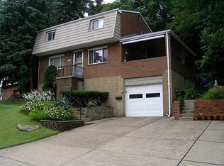 489 Lucia Dr, Pittsburgh, PA 15221