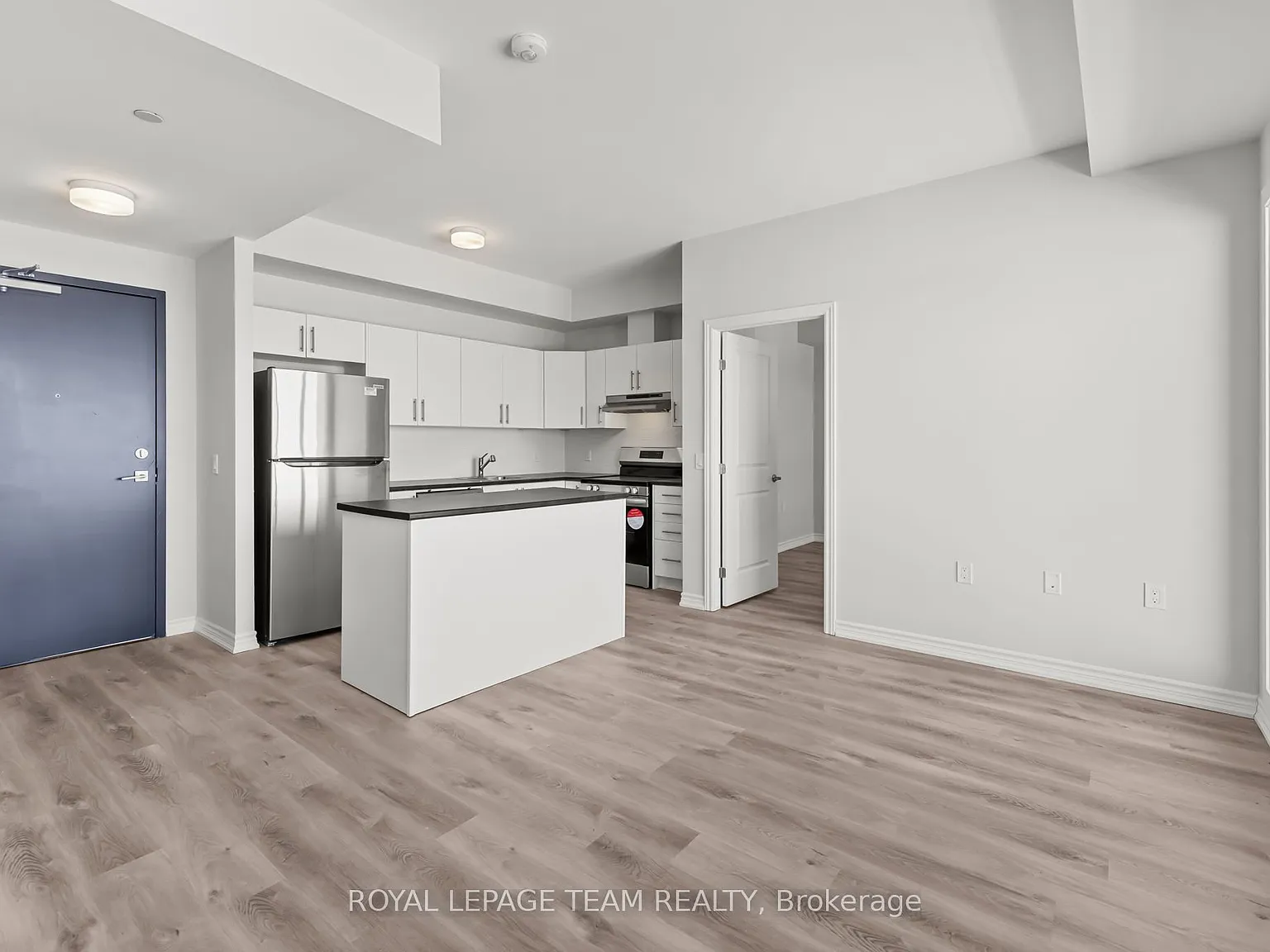 2 bed, $2,400 — Photo 3