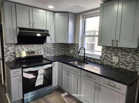 819 S 11th St, Philadelphia, PA