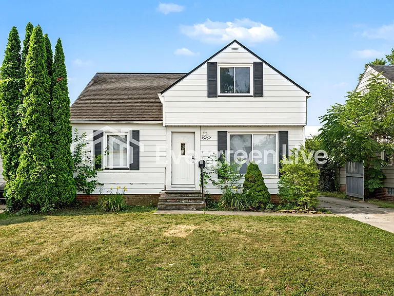 13762 Shady Oak Blvd — Photo 1