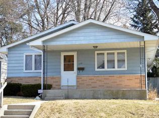 1102 Oakland St, South Bend, IN 46615
