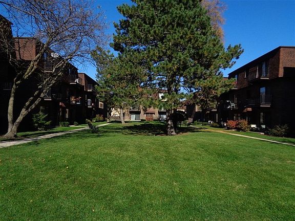 2nd image of 9616 Bianco Ter APT D