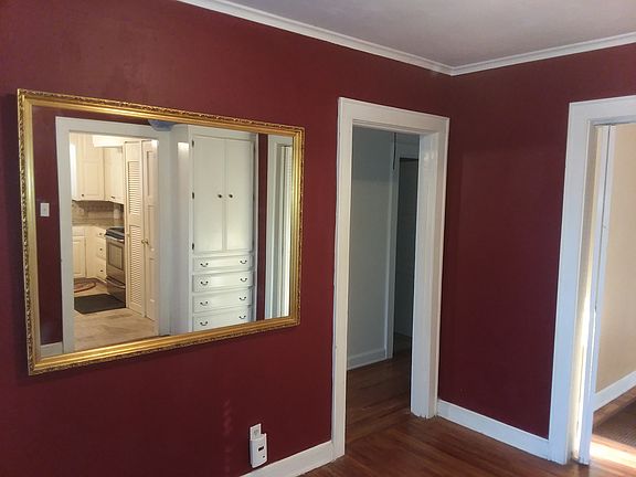 4th image of 202 E McCormick St