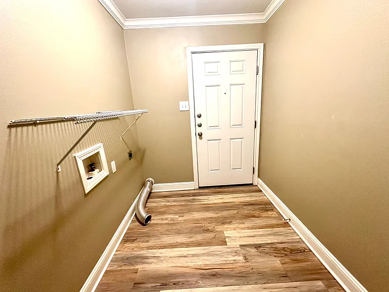 3916 Austin Ave — Photo 22
