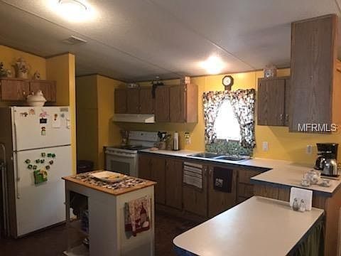 1st image of 10619 Oak Dr
