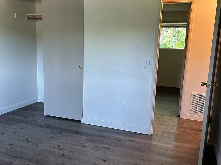 2903 Wilson Ave #3 — Photo 23