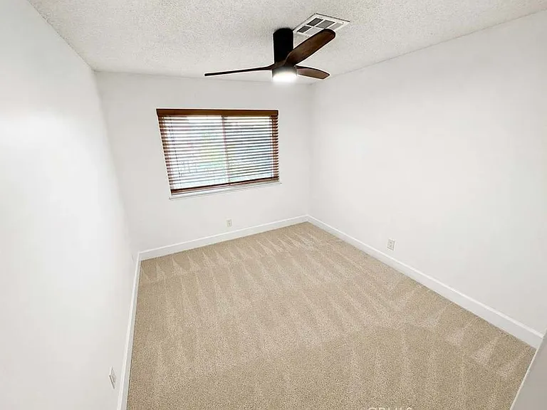 14222 Enfield Cir — Photo 10
