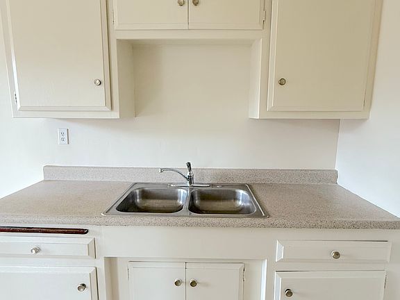 4th image of 13432 Ramona Pkwy #A3