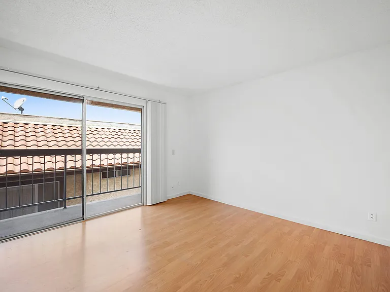 412 Ivy St #6 — Photo 13