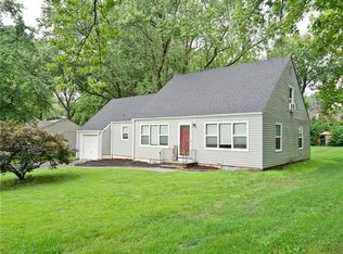 2306 NE Pence Ave, Kansas City, MO 64118