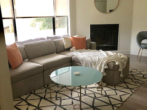 4th image of 592 N Mar Vista Ave APT 6