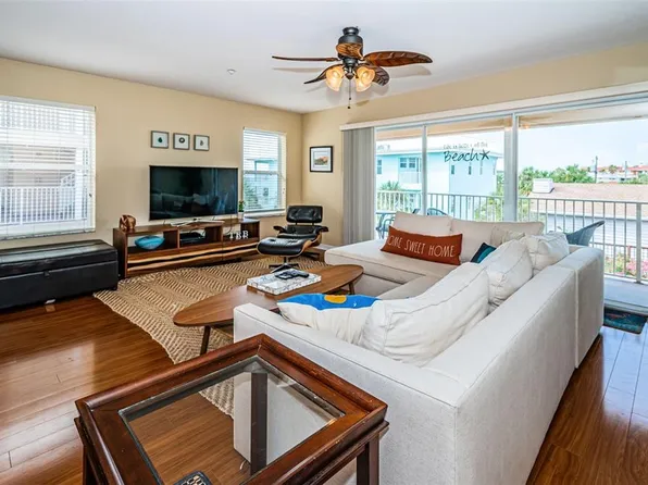 1912 Gulf Blvd APT 305, Indian Rocks Beach, FL 33785