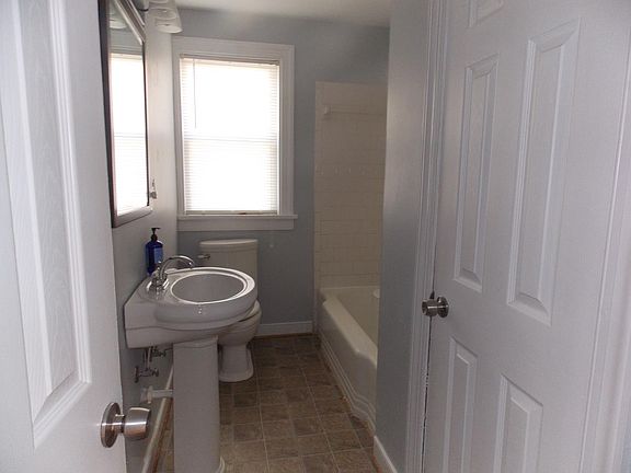5th image of 7523 Landsworth Ave