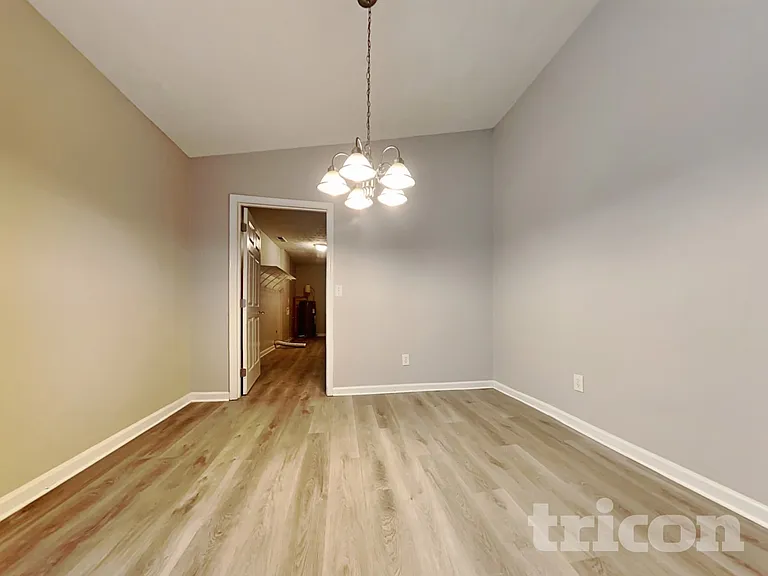 4702 Bullock Ln — Photo 6