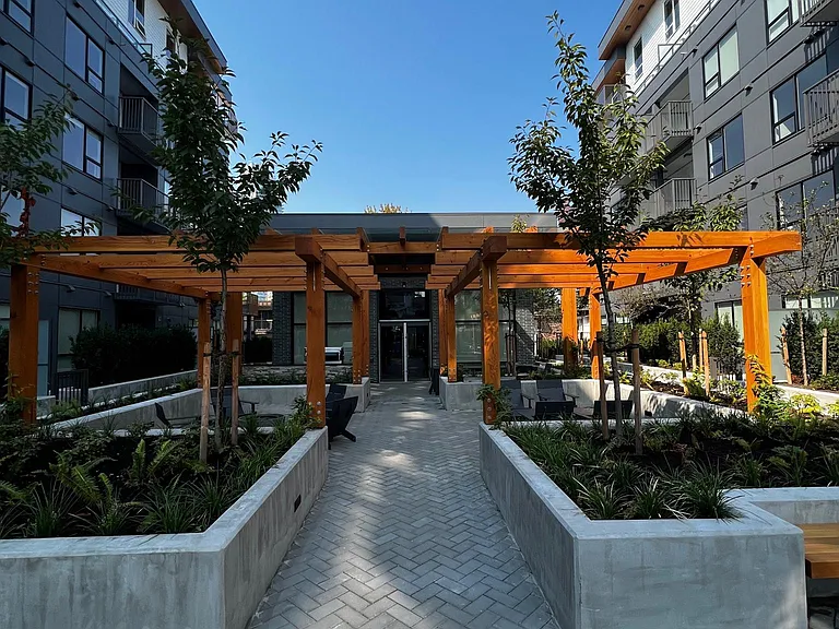 645 Como Lake Ave #204 — Photo 31