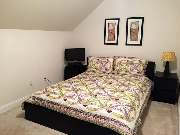 Top Floor Bedroom 4