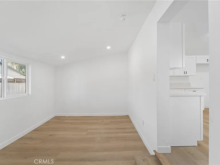 8510 Wilbur Ave — Photo 10