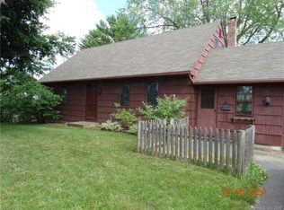 10 Orchard Hill Dr, Enfield, CT 06082