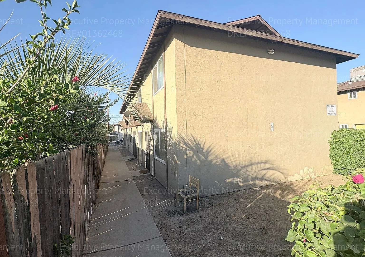 1405 Pacific St — Photo 1