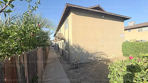 1405 Pacific St Photo 1