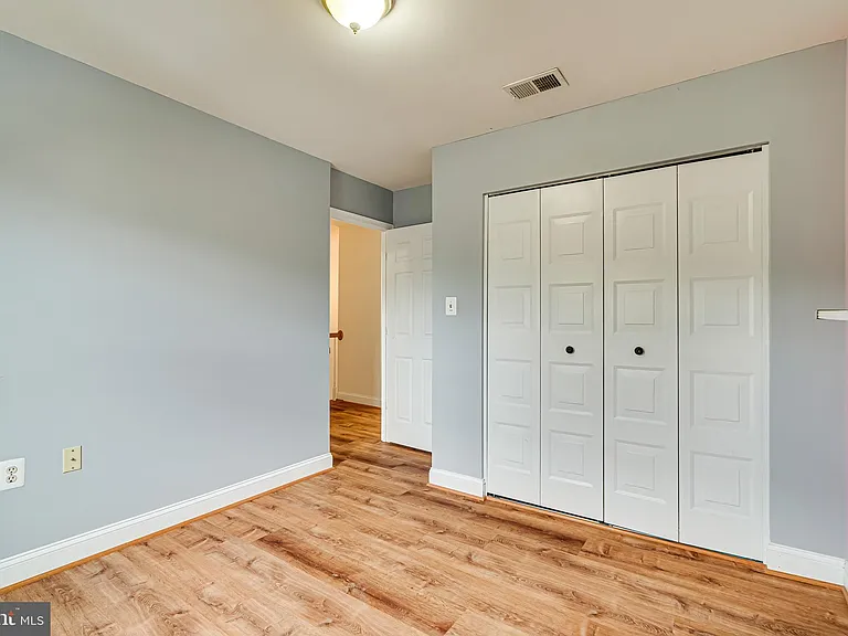 5708 Heritage Crossing Ct — Photo 32