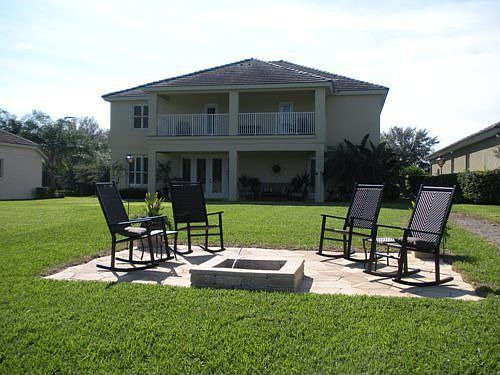 Lakeside Living - Firepit