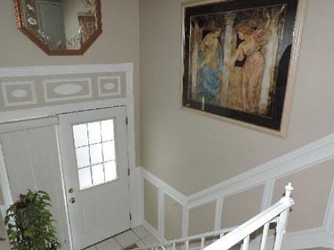 3rd image of 893 Putnam Ave