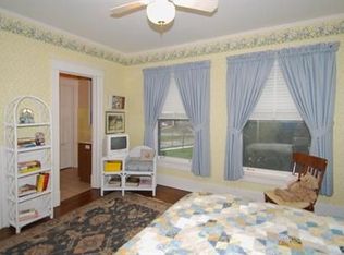 138 E 4th St, Hinsdale, IL 60521