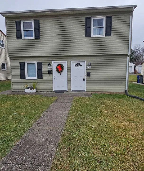 852 Pine St #854