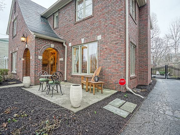 3rd image of 5625 N Pennsylvania St
