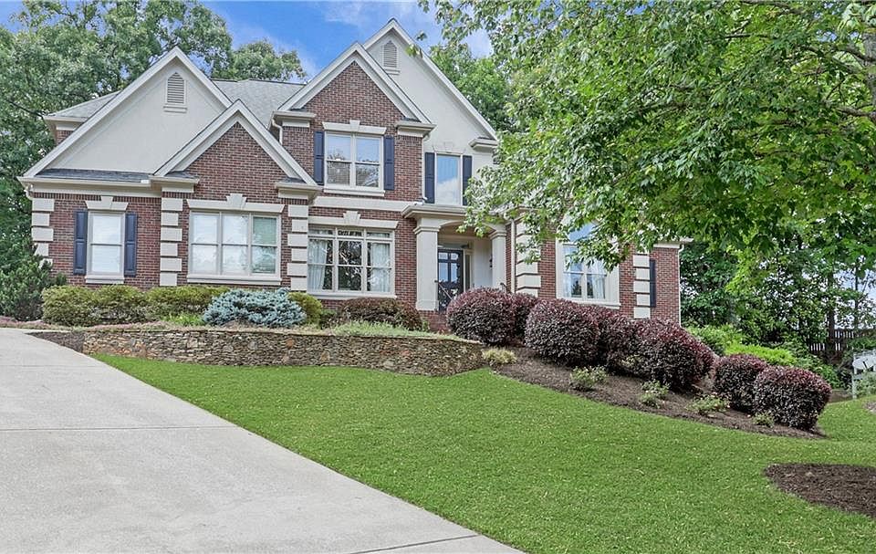 1st image of 550 Heron Run Ct