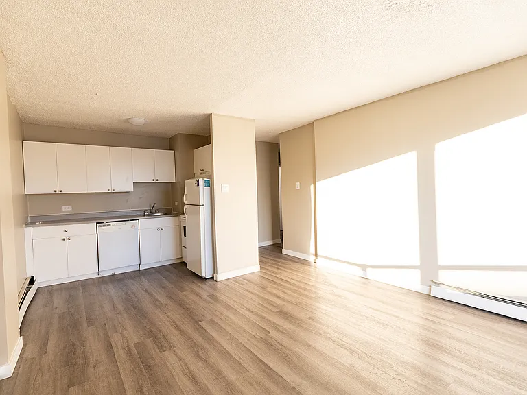 211 14th Ave SW — Photo 23