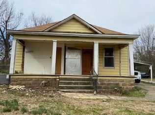1823 Cherry St, Van Buren, AR 72956