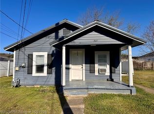 307 N McKenna St, Poteau, OK 74953