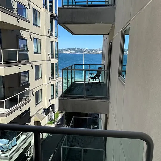 2 bed, 3224 sqft, $1,390 — Photo 2