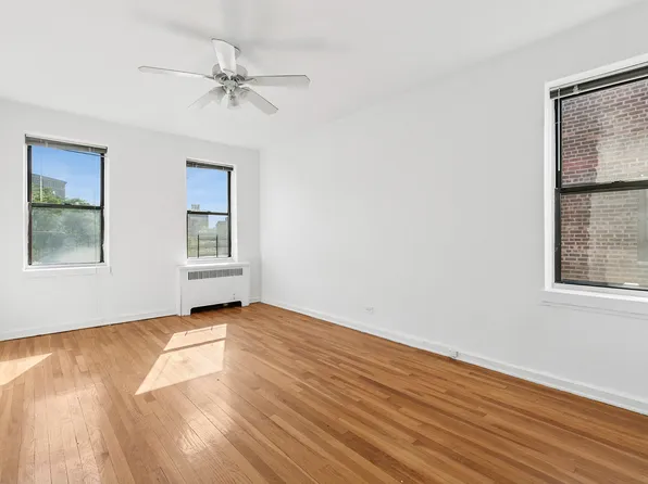 159-00 Riverside Drive West image 5 of 17