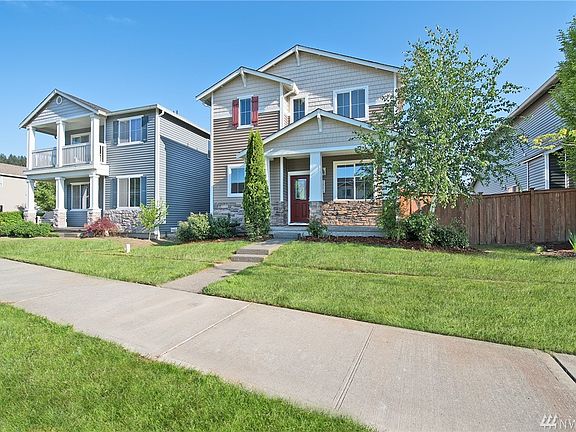 2nd image of 1316 51st St NE