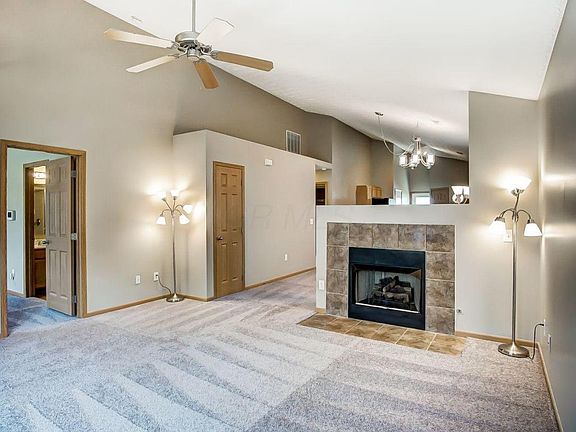 3rd image of 5994 Canyon Creek Dr