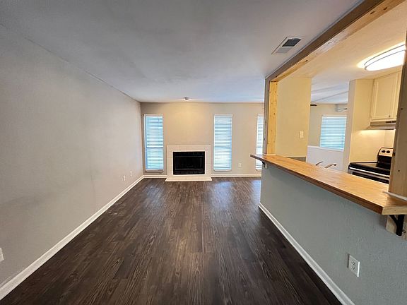 4th image of 4502 Gaston Ave APT 311