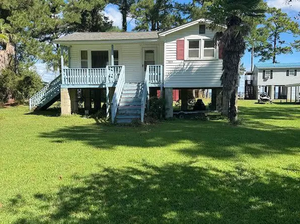 3015 Hickory Point Road, Aurora, NC 27806