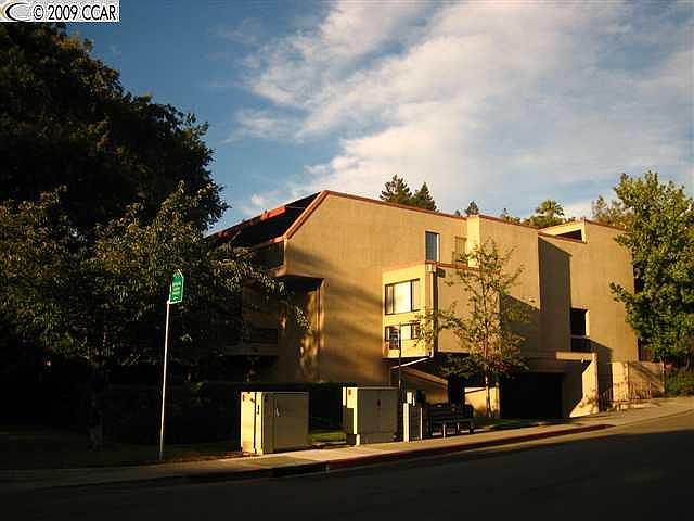 1st image of 1600 Carmel Dr APT 20