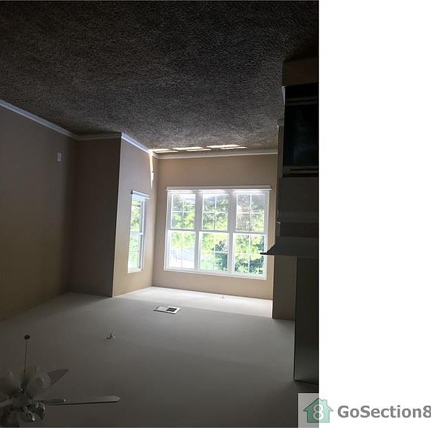 2nd image of 18 Fox Hound Ct #18