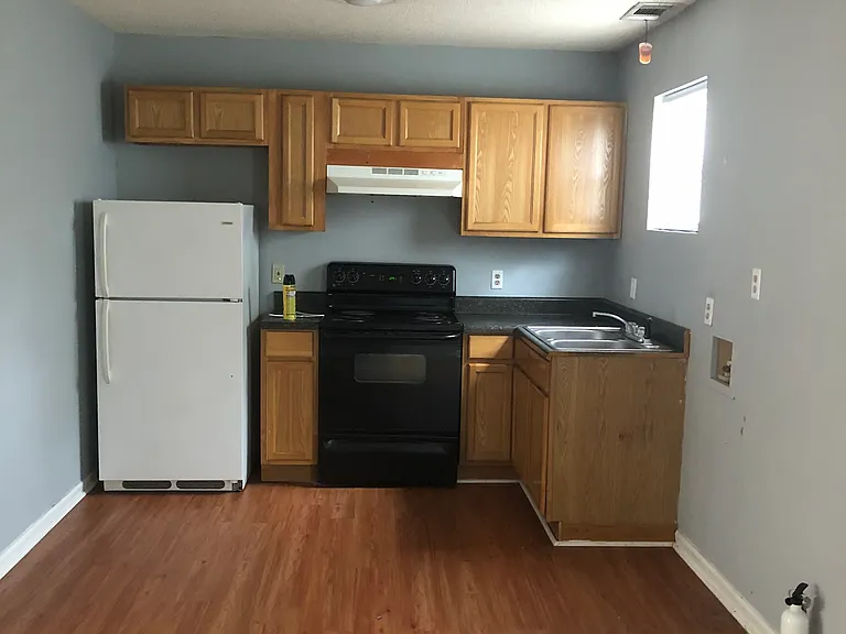 49 Ghettis St #B — Photo 4