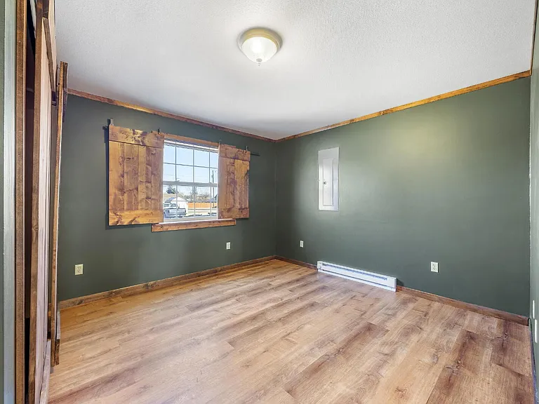 401 S Main St — Photo 15